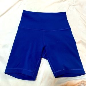 Lululemon 6” inseam blue wunder train shorts size 4